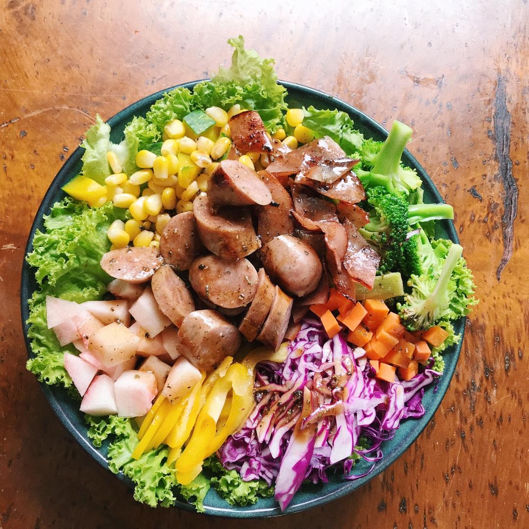 夏季明星菜：油醋汁蔬菜沙拉