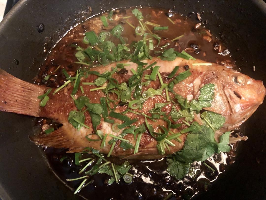 豆豉红烧鱼