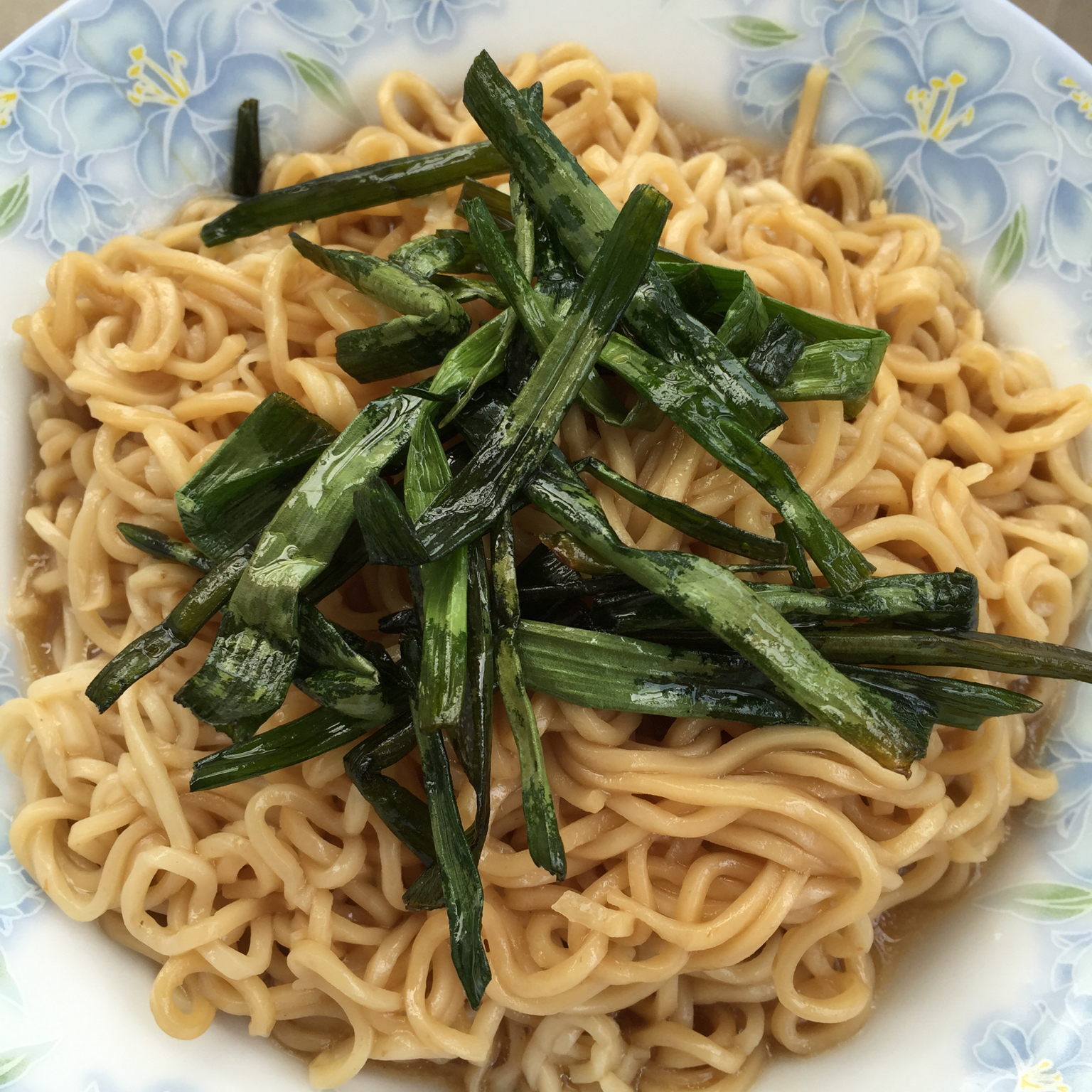 葱油拌面Spring Onion Noodles