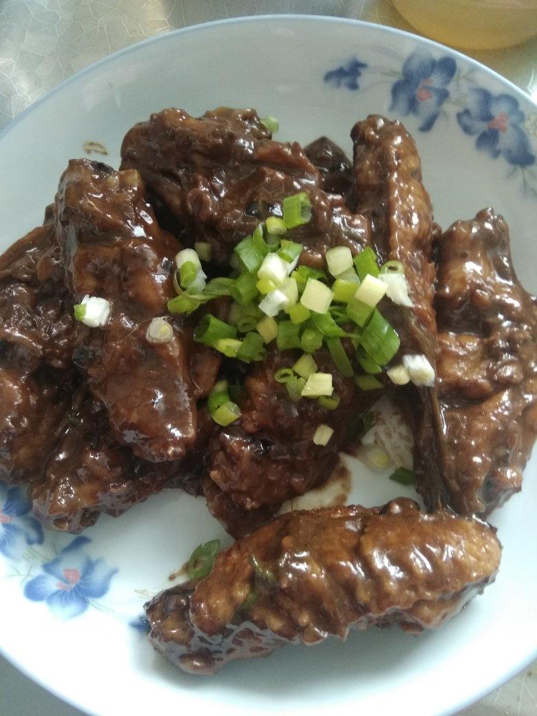 外婆教我的红烧鸡翅·连汤汁都狠好吃！！！