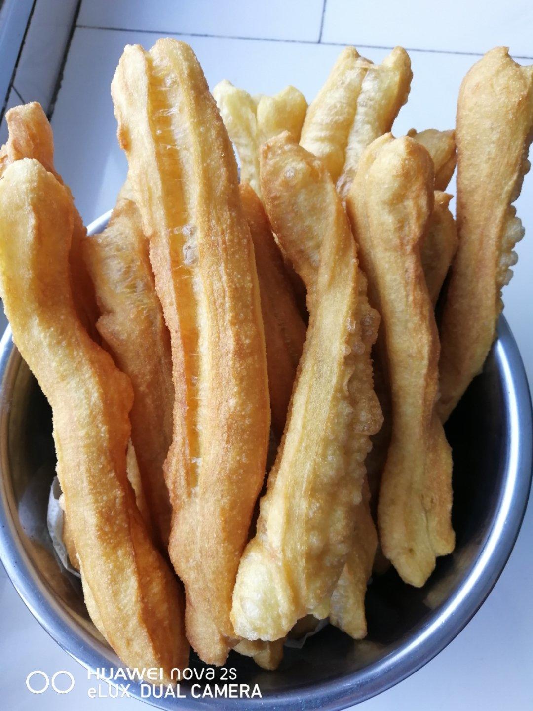 自制蓬松酥脆大油条