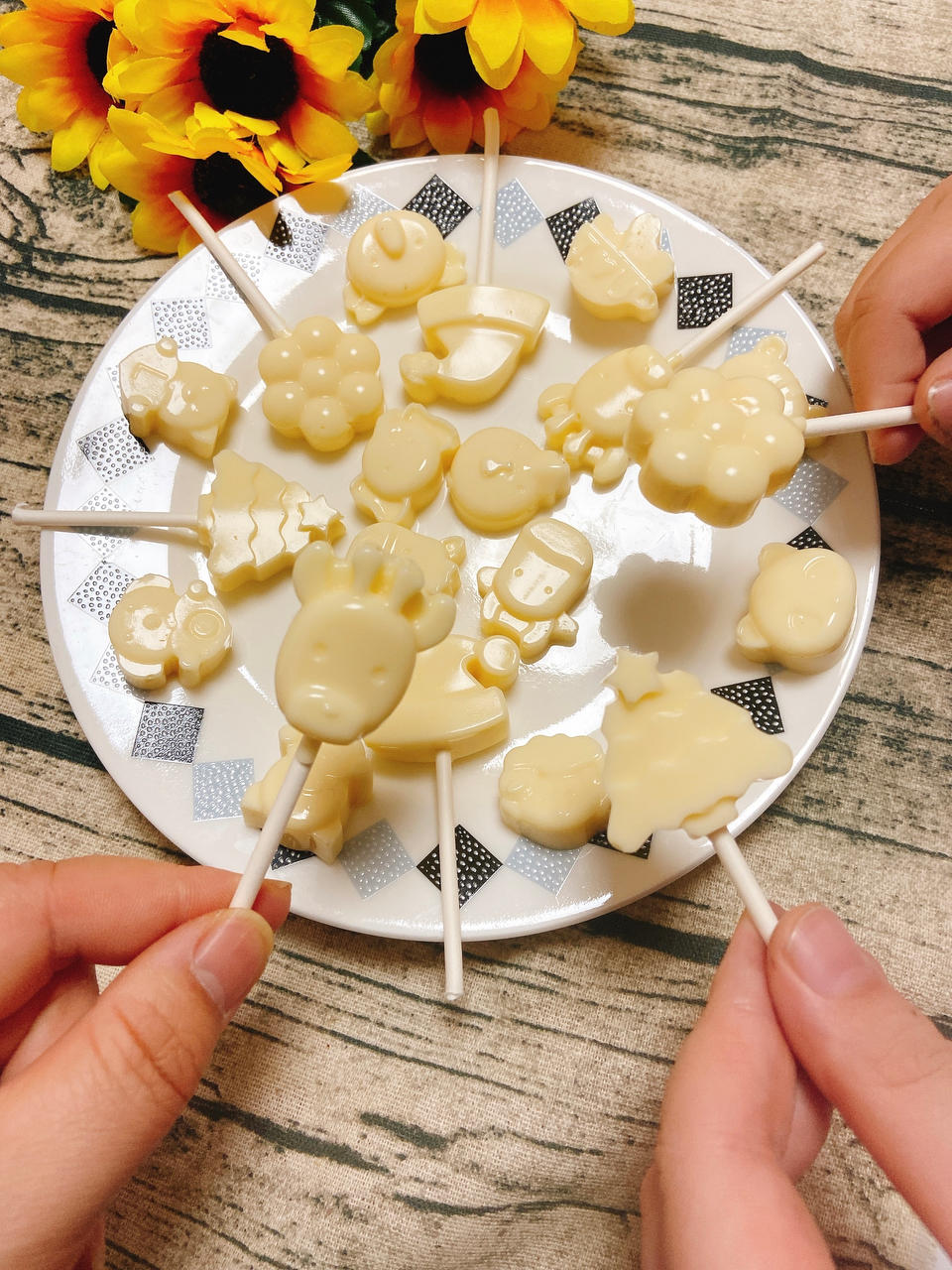 奶酪棒（秒杀市面上的妙可蓝多、女儿每天至少吃两支）