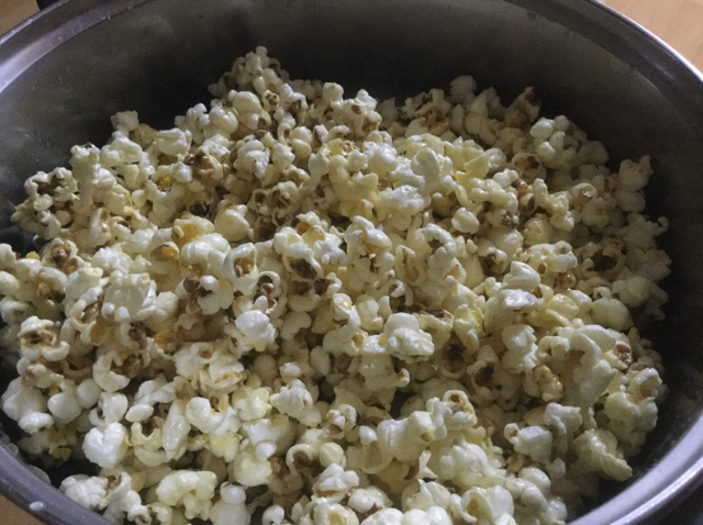 自爆焦糖爆米花