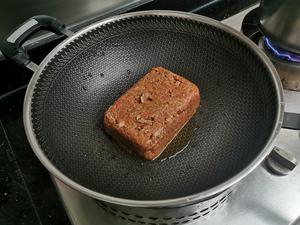 三重芝士焗肉酱意粉的做法 步骤1