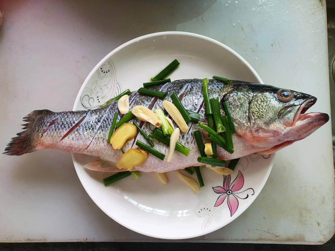 清蒸鲈鱼