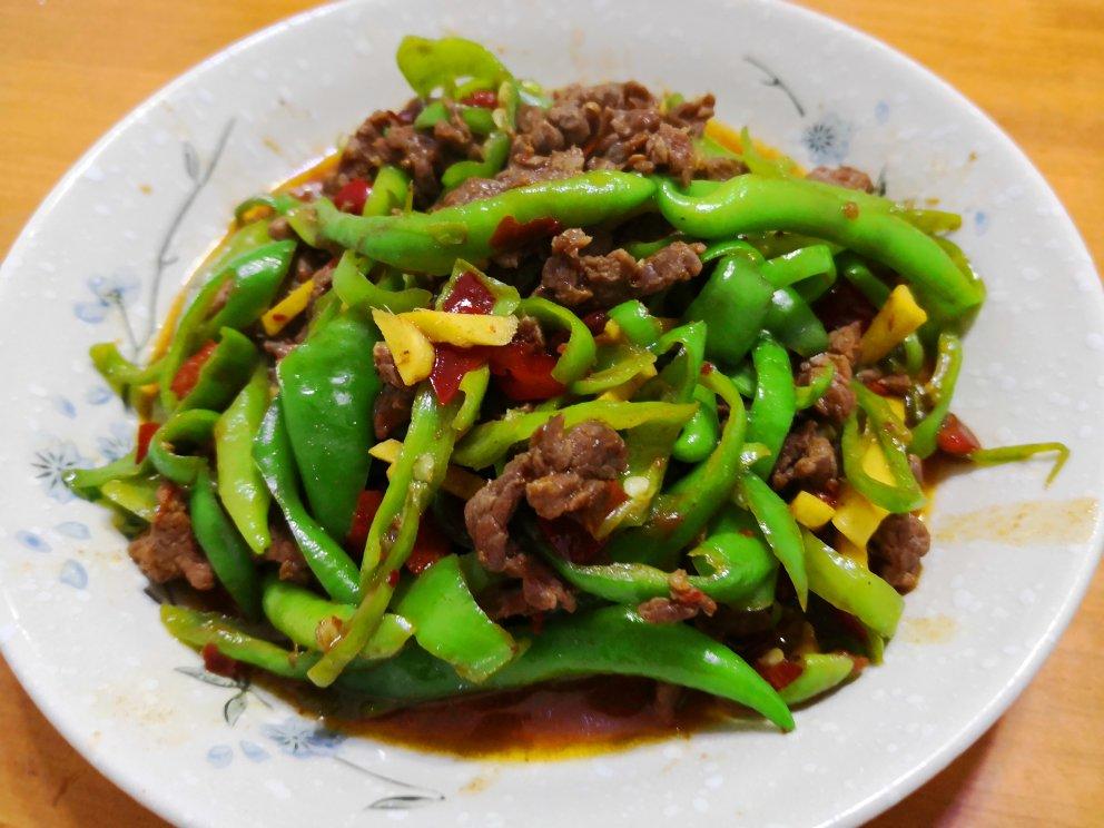 厨师长教你：“青椒牛肉丝”的家常做法，家乡的味道，先收藏了