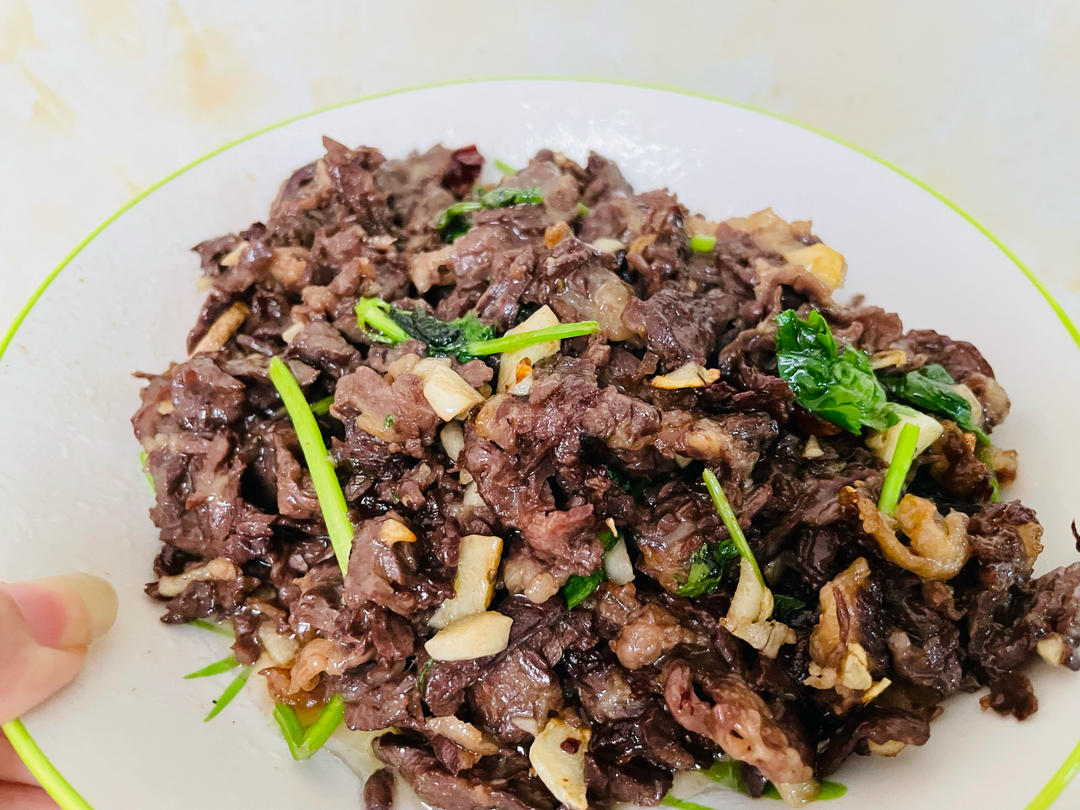 下饭菜“香菜牛肉” 香辣鲜嫩特别开胃