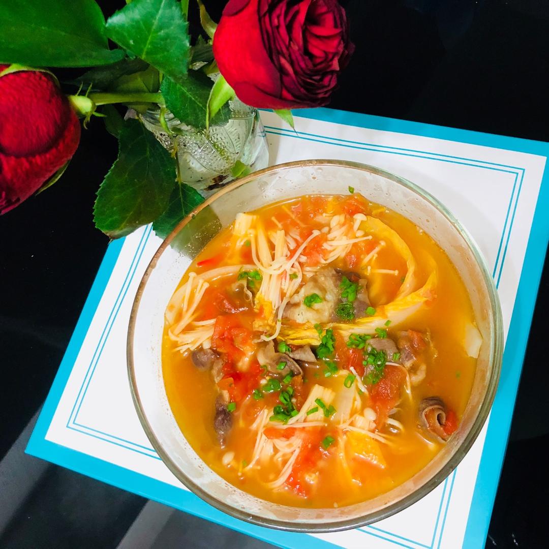 金针菇肥牛番茄锅