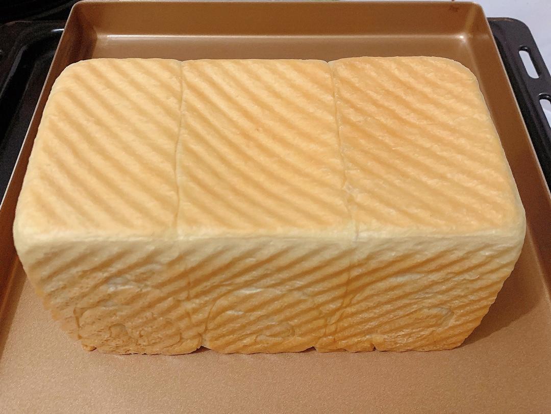 软到拿不起来的生吐司