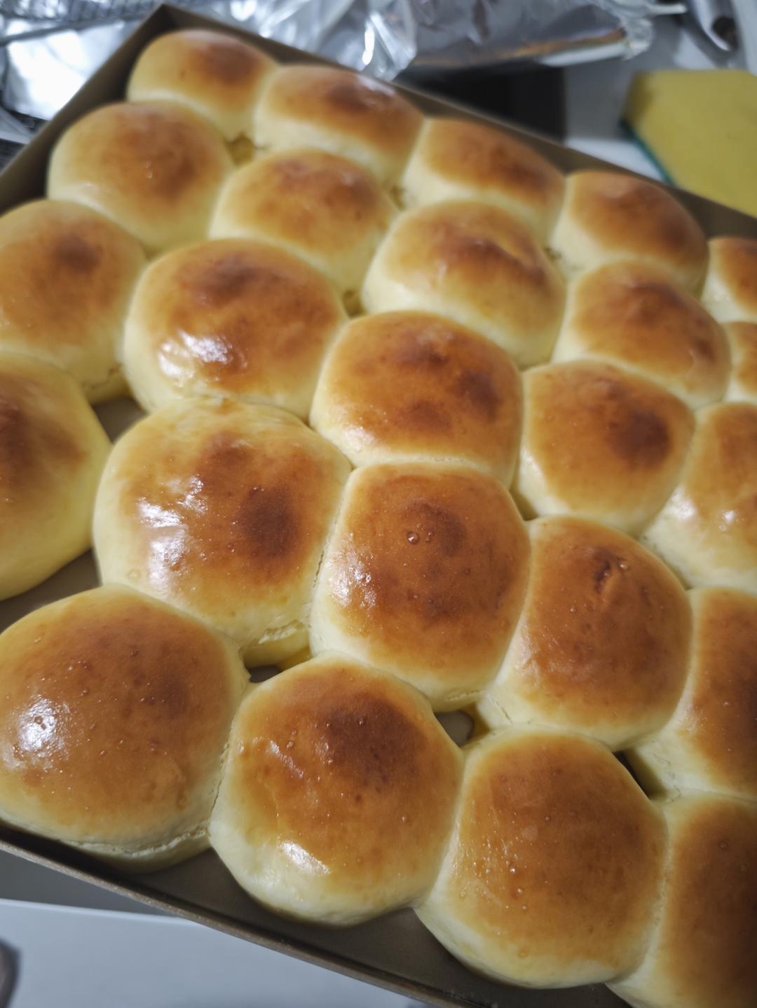 🥛超简单快手，柔软拉丝，一次发酵，牛奶小餐包