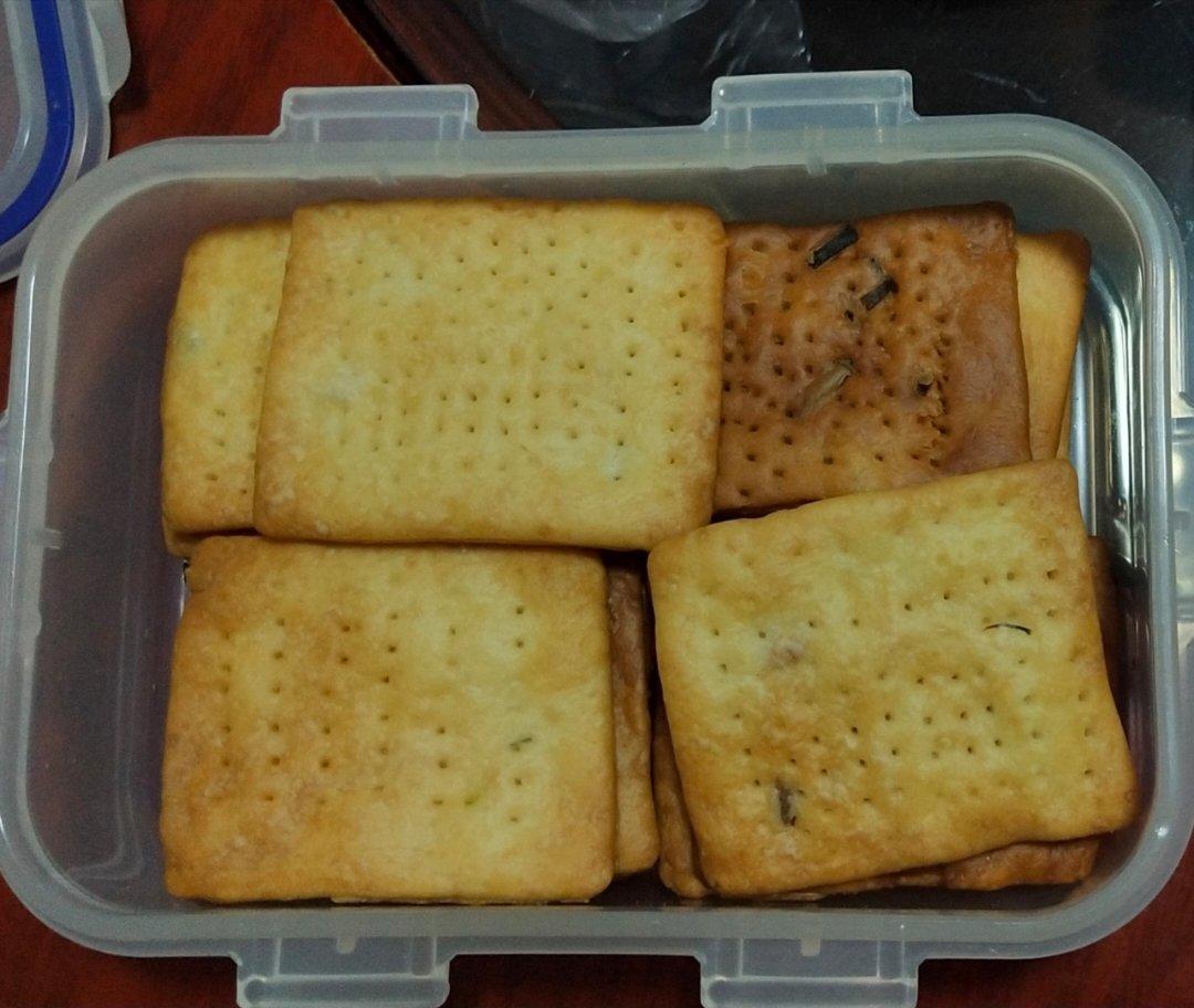 无糖葱香梳打饼干