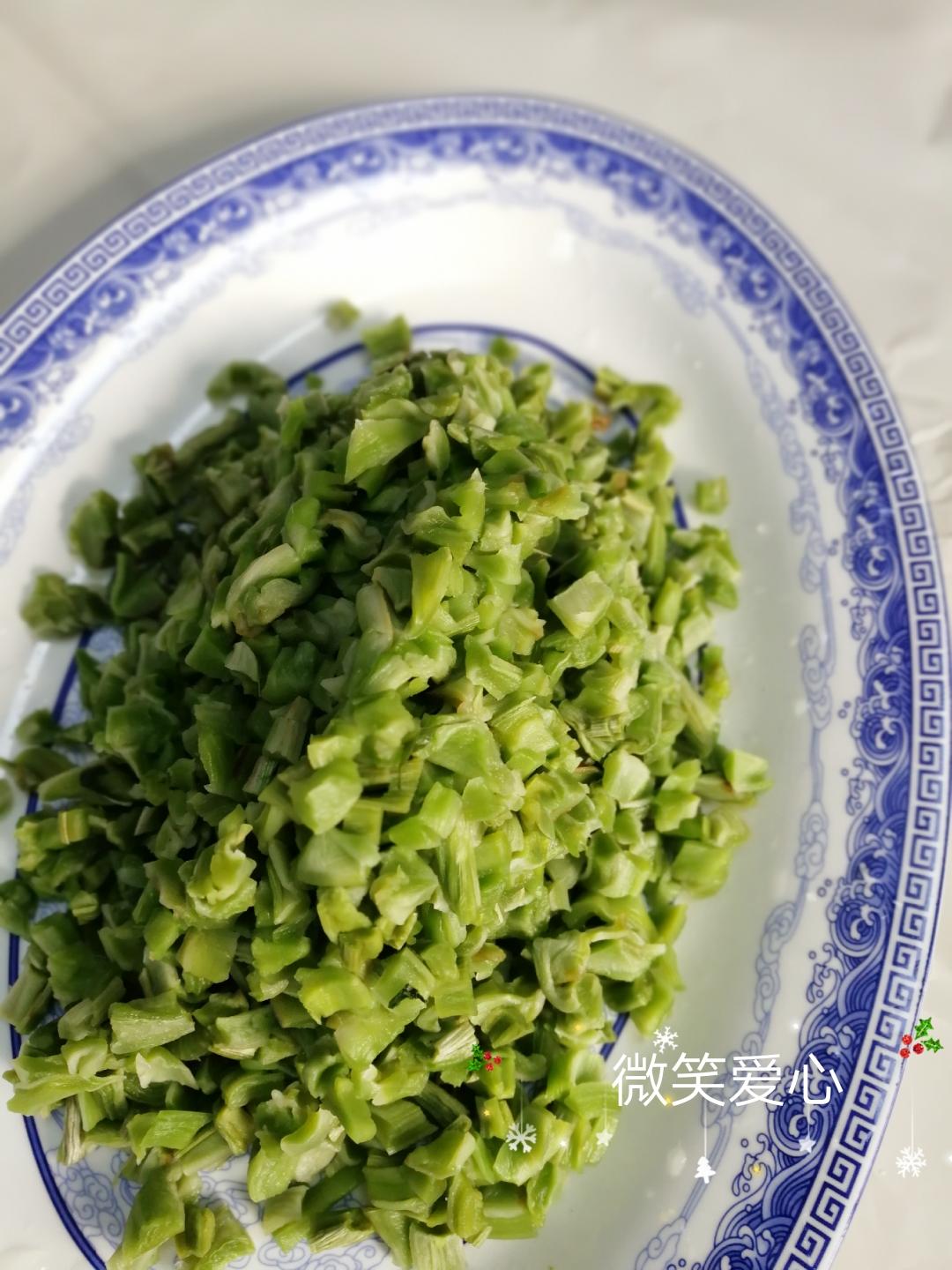 步骤图 凉拌苔菜 太太乐鲜鸡汁的做法 凉拌苔菜 太太乐鲜鸡汁的做法步骤 太太乐鲜鸡汁免费申领产出食谱 下厨房