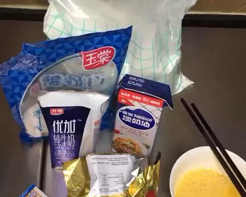 纯奶手撕吐司的做法 步骤1