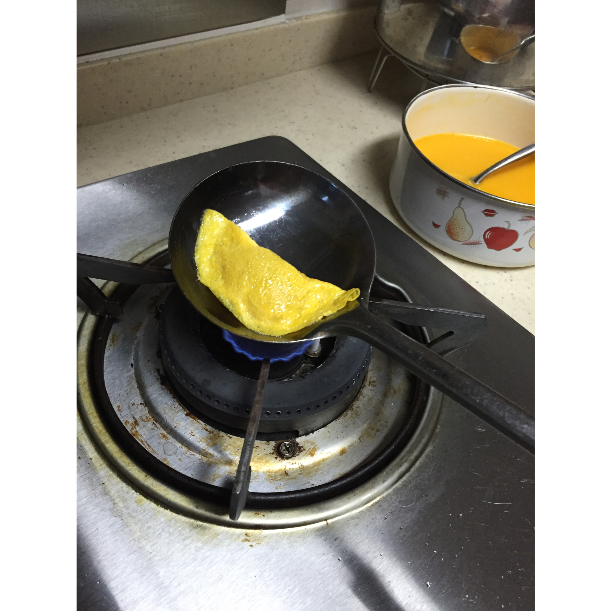 【自制蛋饺暖锅】