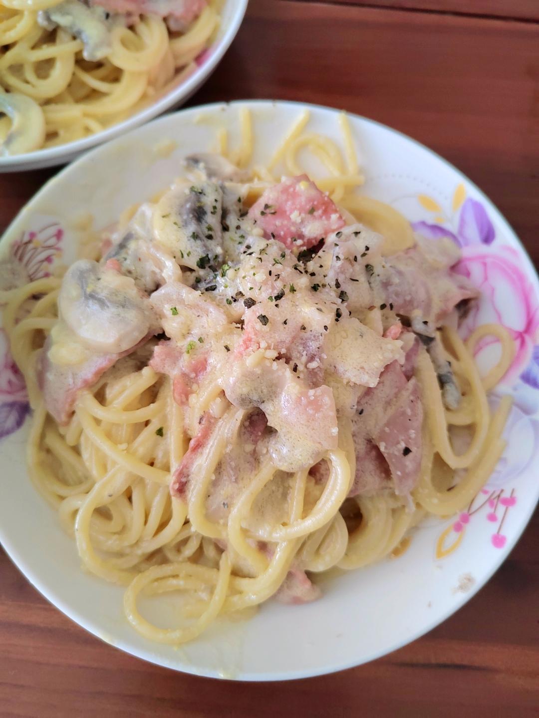 奶油培根意大利面 - Creamy Beacon Linguine