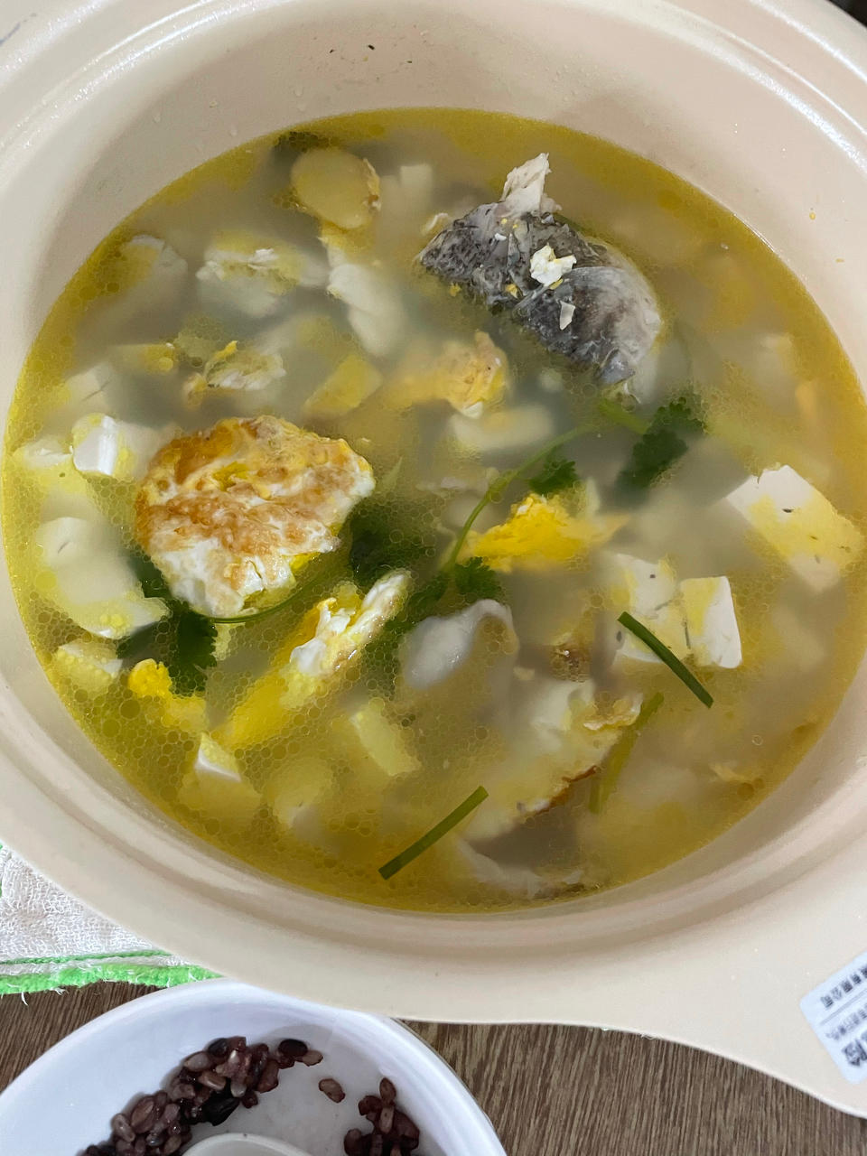 鲜美鲈鱼豆腐汤