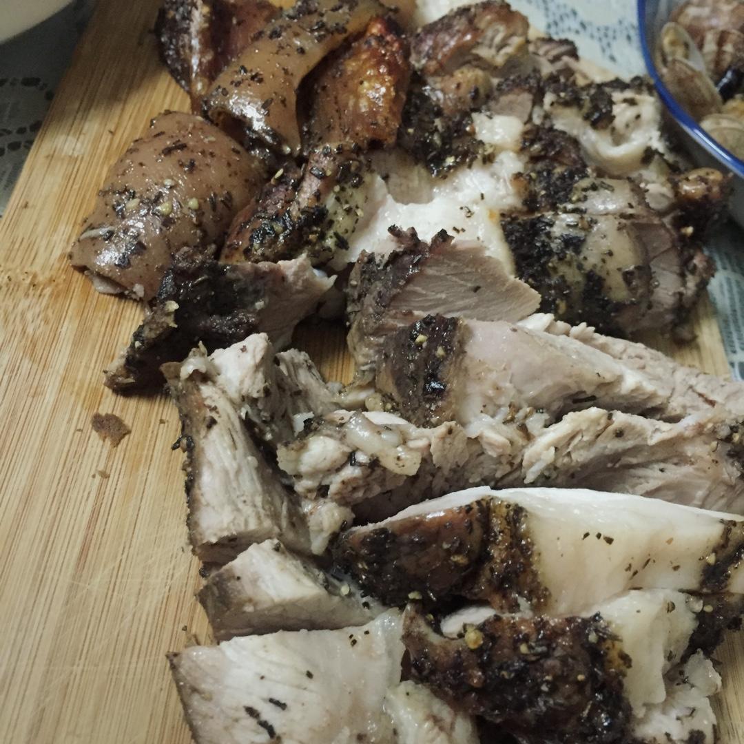 迷迭香烤猪肘和蔬菜 Roast Pork & Roast Vegetables