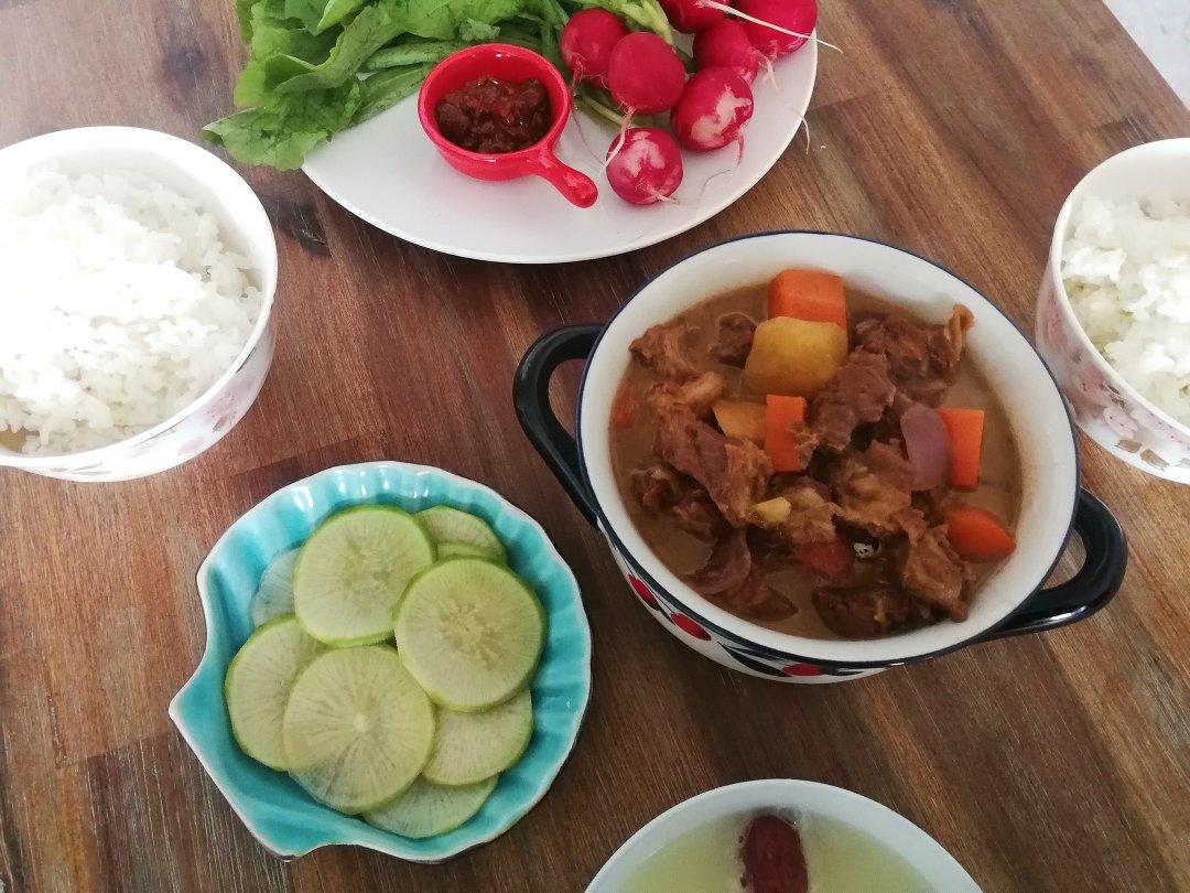 土豆炖牛肉