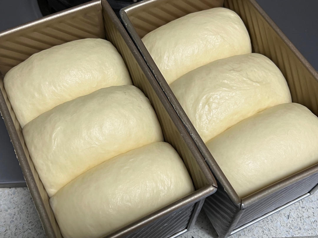 奶香纯粹的重料淡奶油吐司