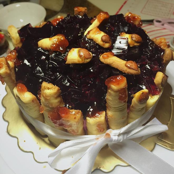【万圣节】女巫手指饼干造型蛋糕（慕斯蛋糕）的做法