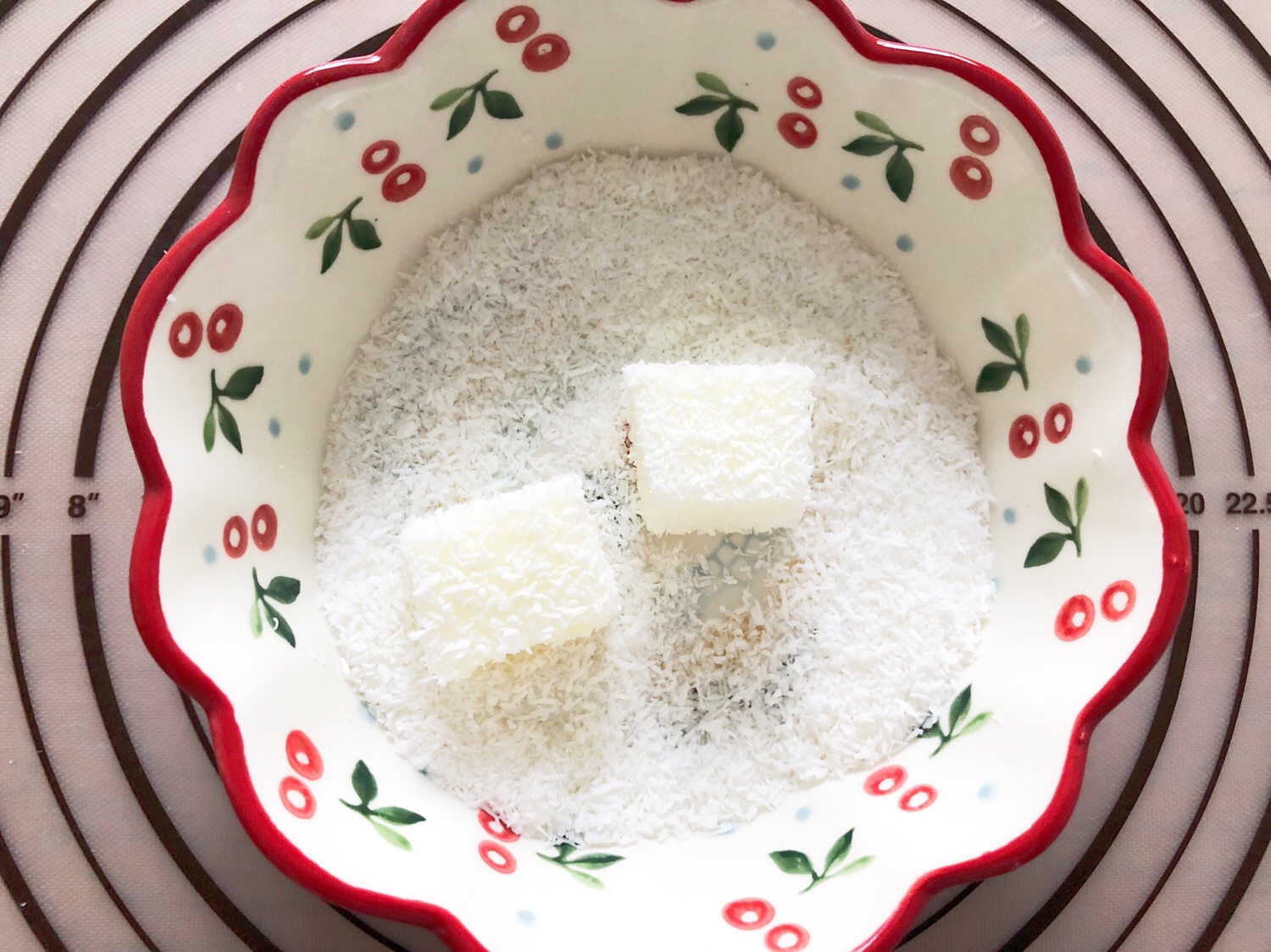 免烤箱❗️奶香十足❗️巨好吃的椰蓉牛奶小方❗️的做法 步骤10