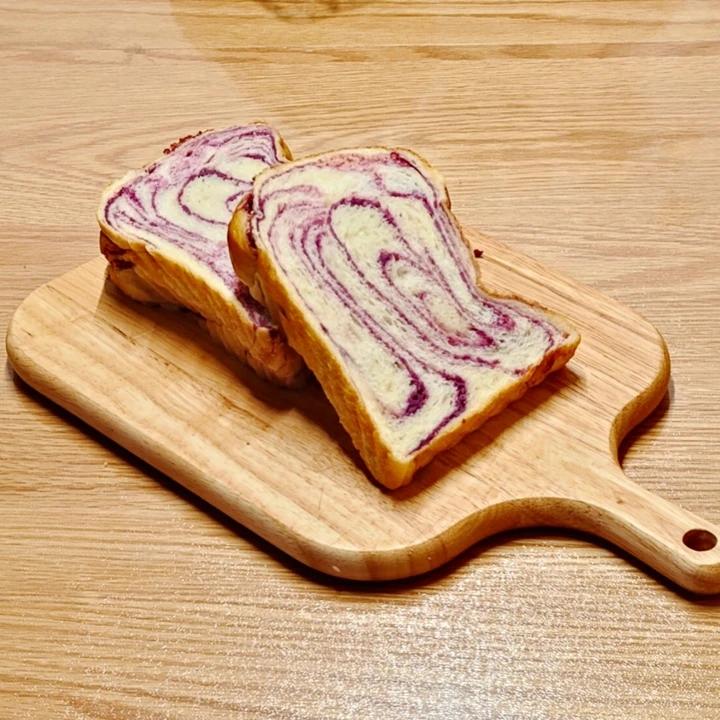 鲜奶紫薯吐司