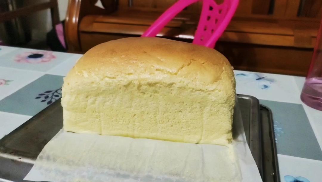 堪比柯基屁股
爆浆芝士🧀古早蛋糕