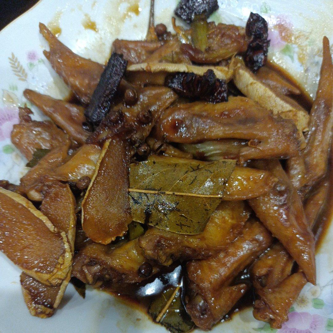 香卤鸭掌（好吃得不得了）
