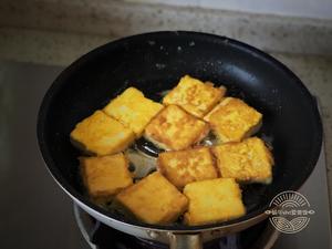 剁椒香煎老豆腐（巨好吃巨下饭）的做法 步骤4