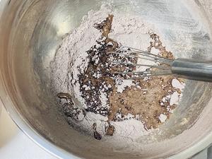柔软的黑钻吐司🍞可可蛋糕夹牛奶吐司 一箭双雕的美味的做法 步骤6