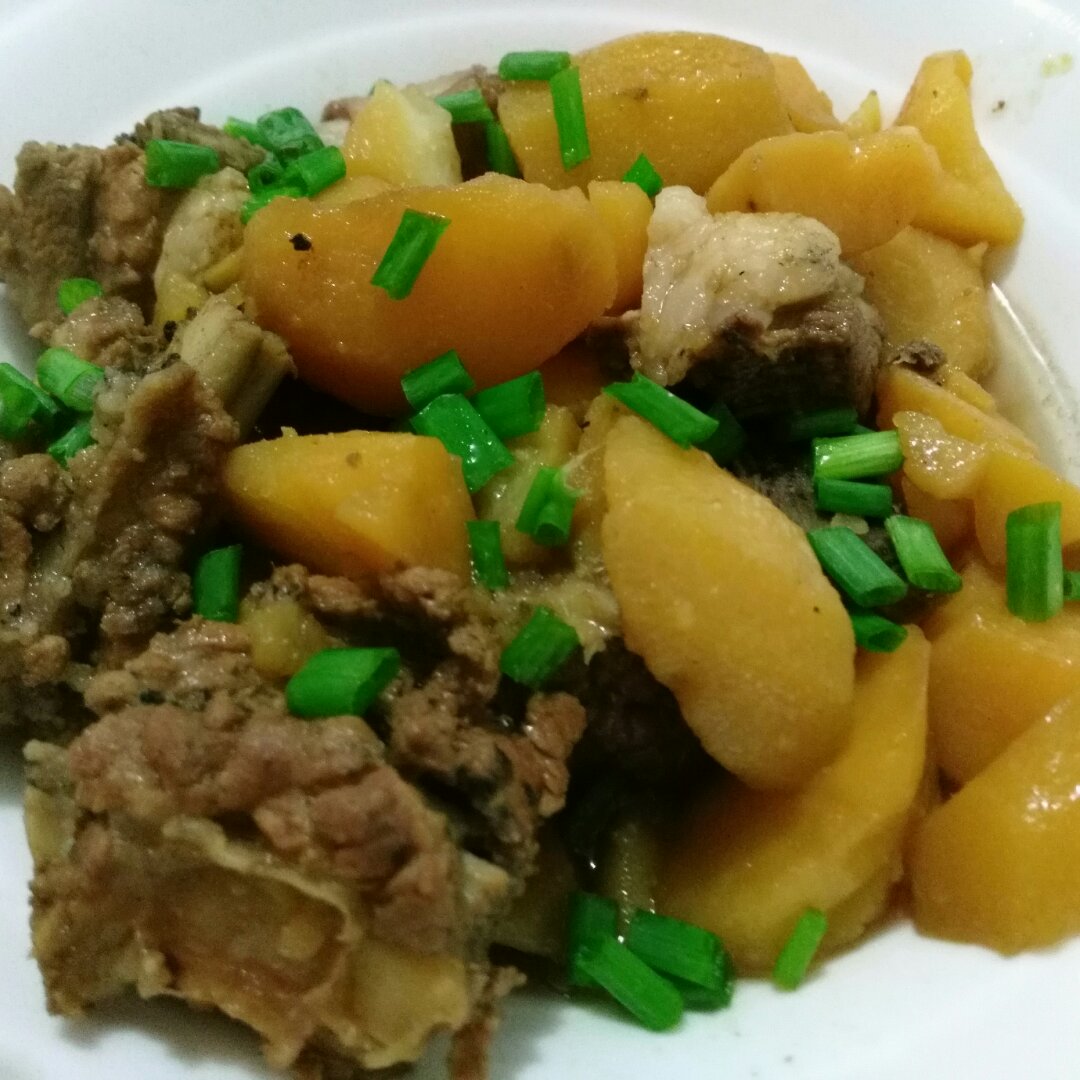 土豆炖排骨
