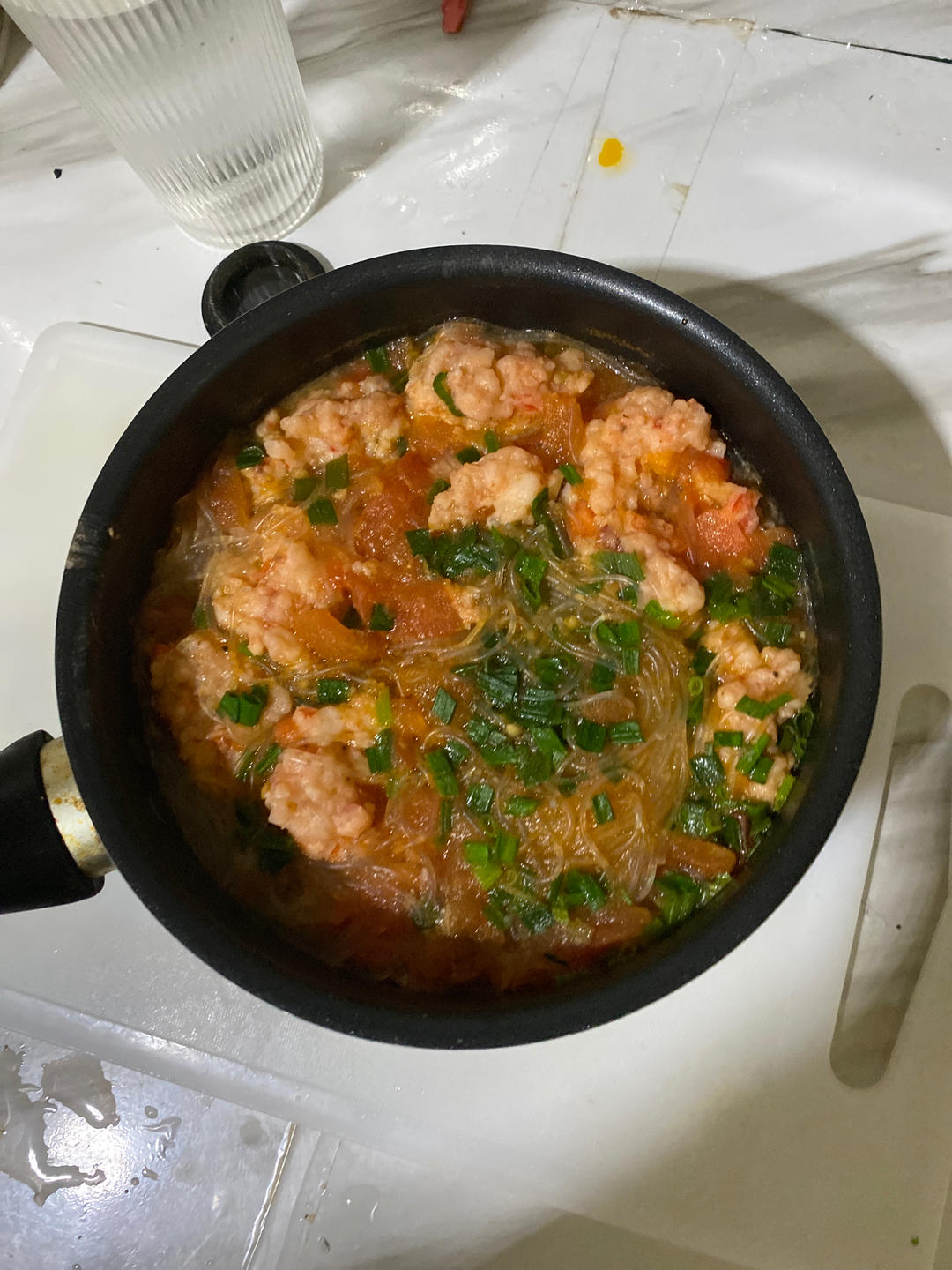 火爆餐厅的番茄虾滑粉丝煲，鲜香美味又下饭