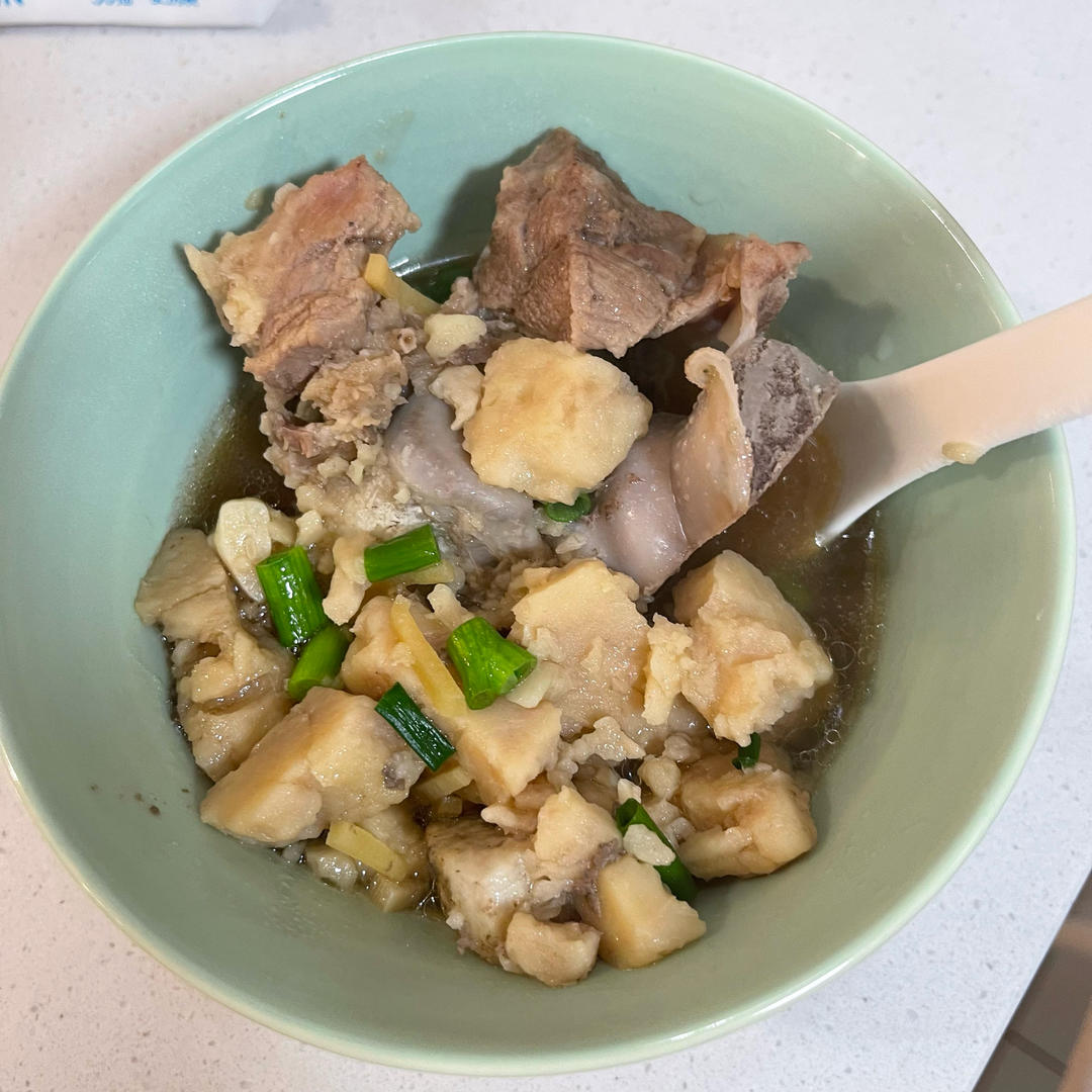 快手高压锅芋头炖排骨
