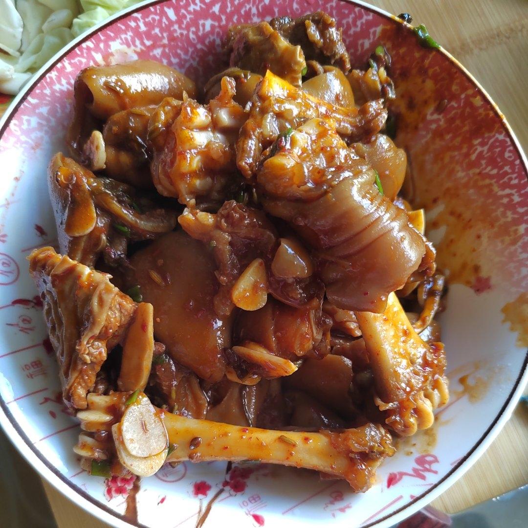 新疆味道｜胡辣羊蹄