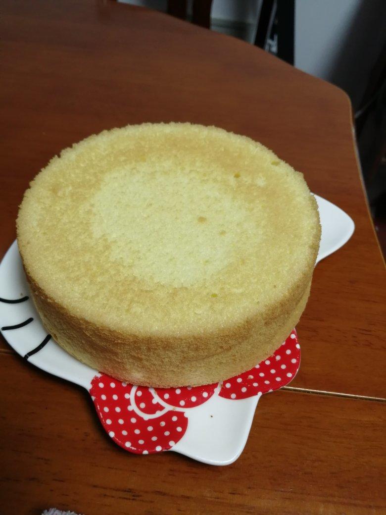 超简单完美戚风蛋糕（6寸2蛋）附打发、翻拌、脱模视频