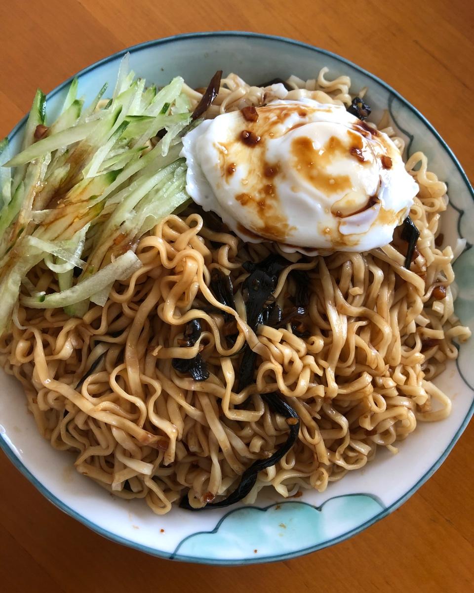 10分钟搞定的一碗葱油拌面