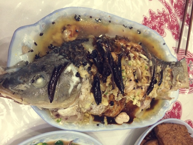 蒜爆鱼