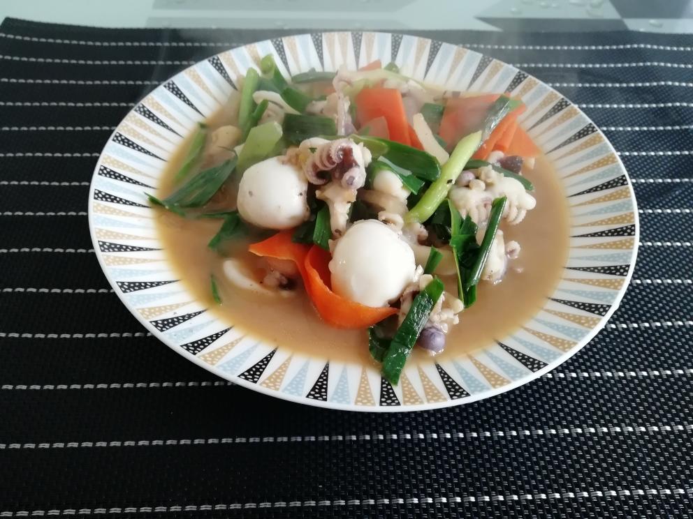 小炒墨鱼仔