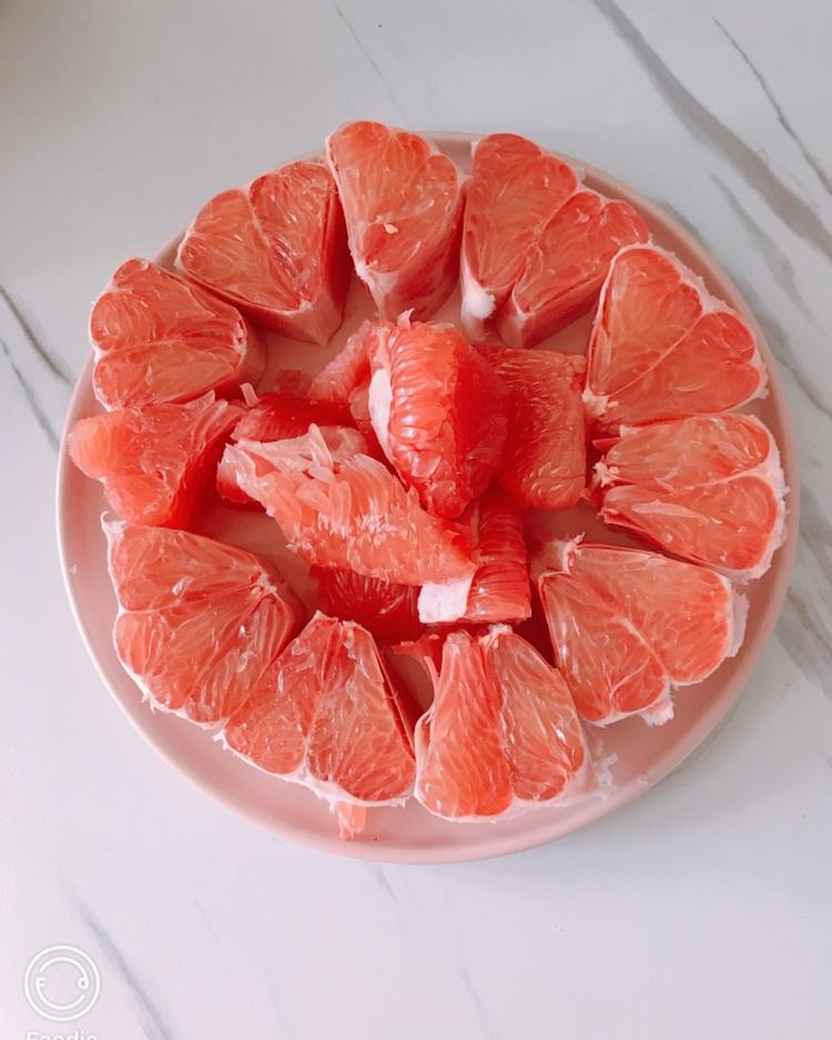 剥柚子
