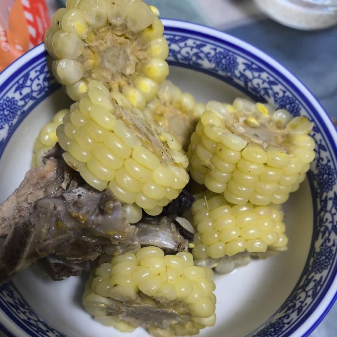 排骨玉米汤