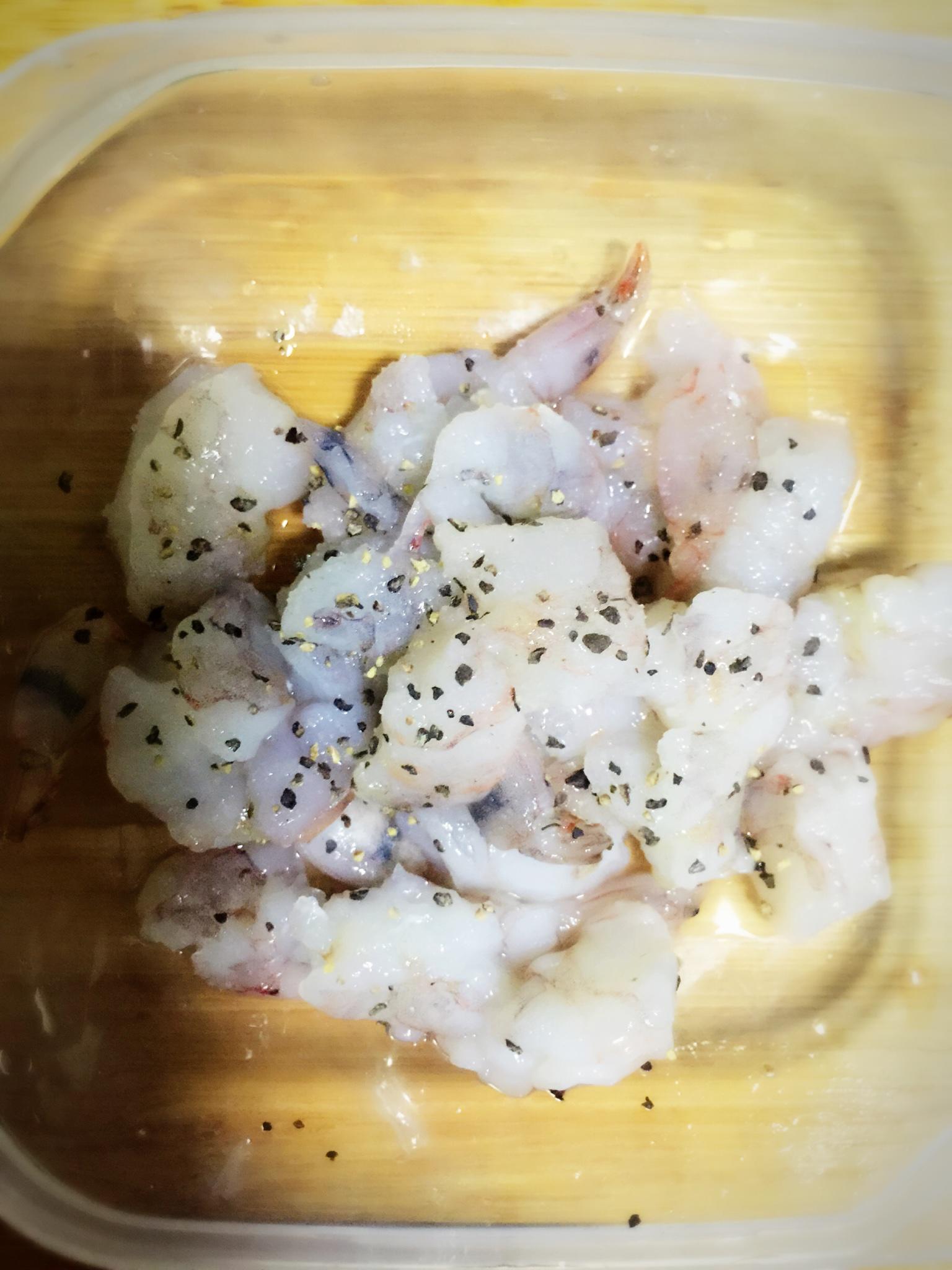 韭菜虾仁蒸蛋（无油）的做法 步骤2