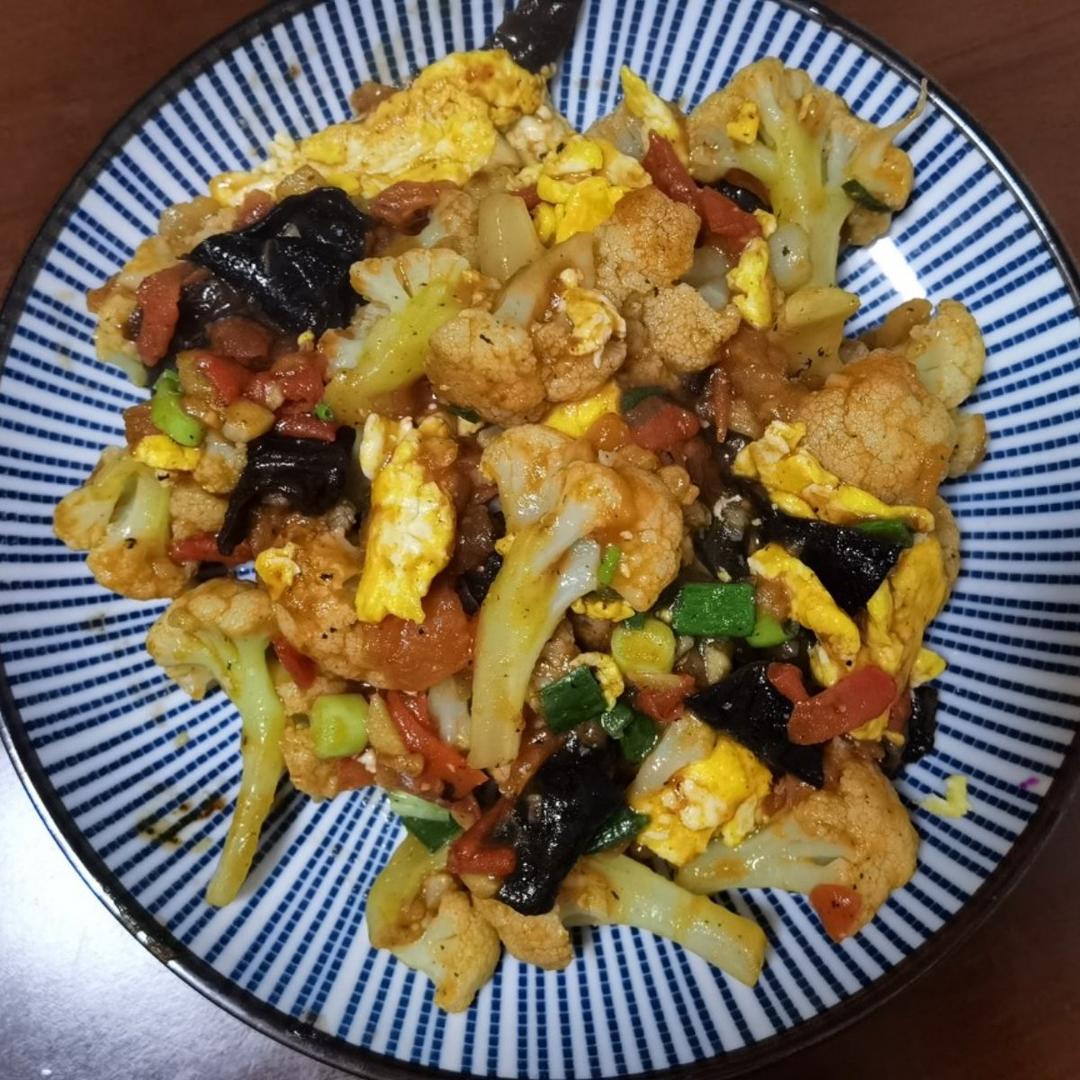 香甜低脂好吃到飞起-花菜木耳炒鸡蛋