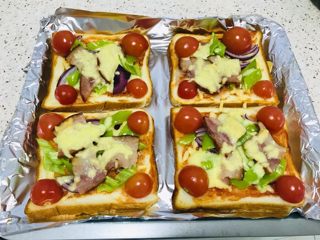 吐司培根小批萨