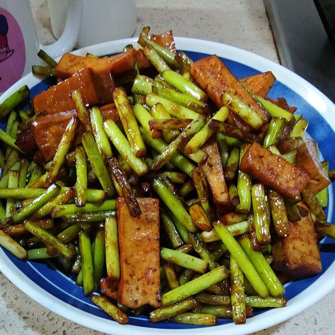 蒜薹香干（蒜苔）