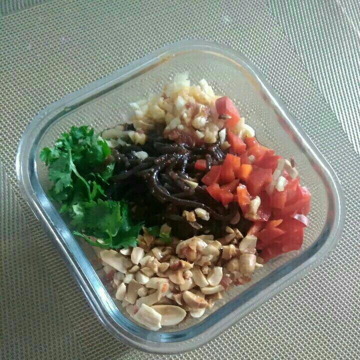 凉拌蕨根粉