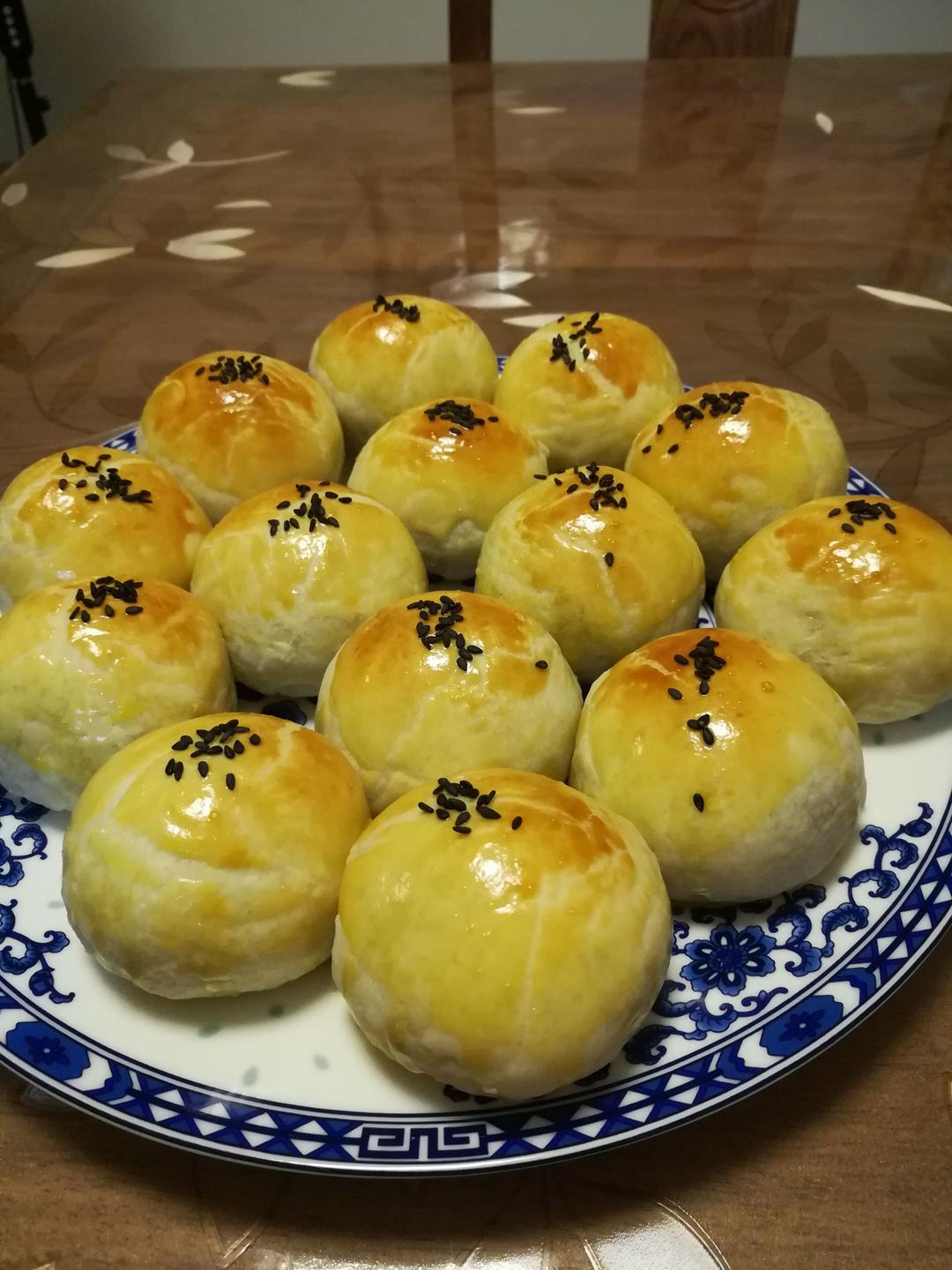 紫薯香芋蛋黄酥