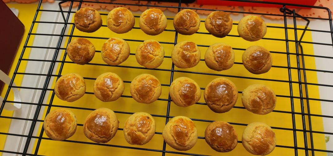 一口一个咸香酥松｜咸蛋黄一口酥