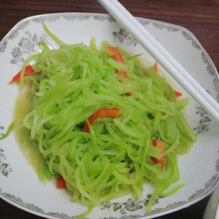 清炒莴笋丝