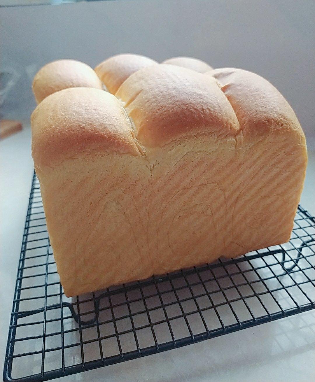 奶油吐司，鲜奶奶油嫩白吐司