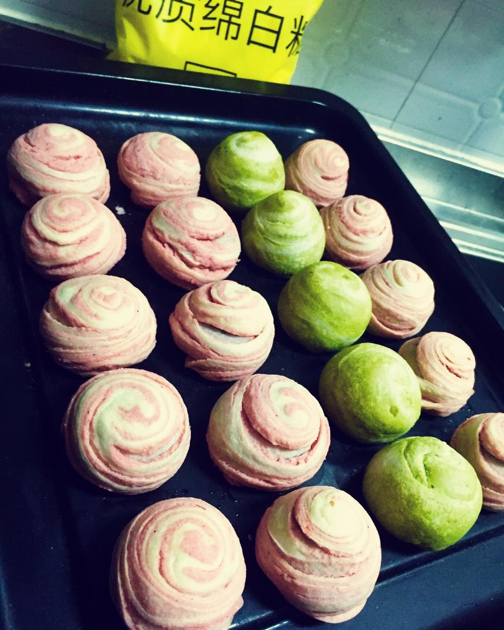 彩虹渐变蛋黄酥（无需揉出膜）